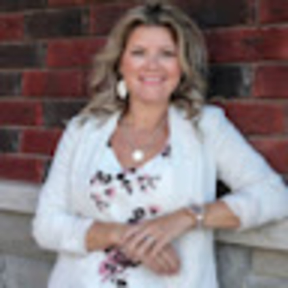 Meet your Posher, Tiffany